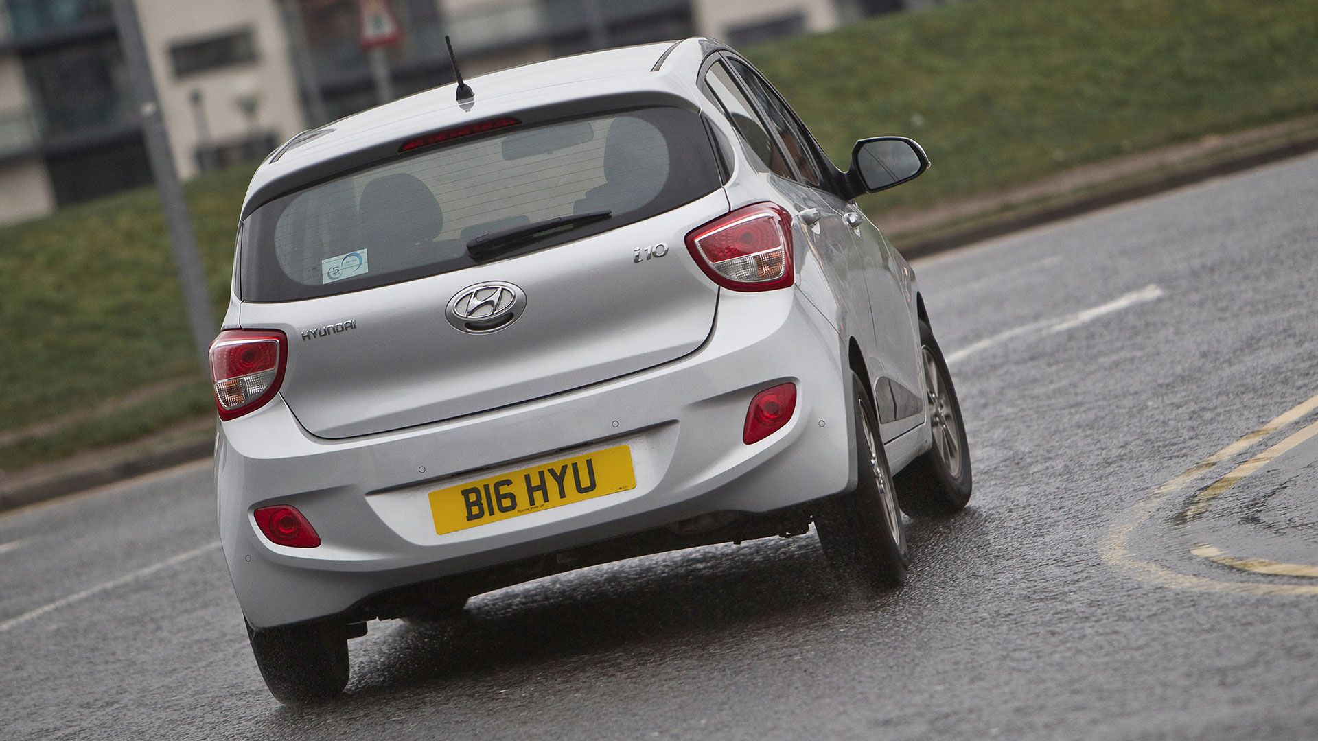 Hyundai I10 Magna 1.2 2010 Model Specifications